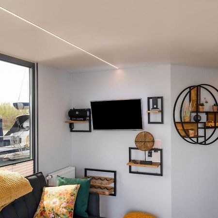 Hotel Beautiful Houseboat In Marina Of Volendam Esterno foto