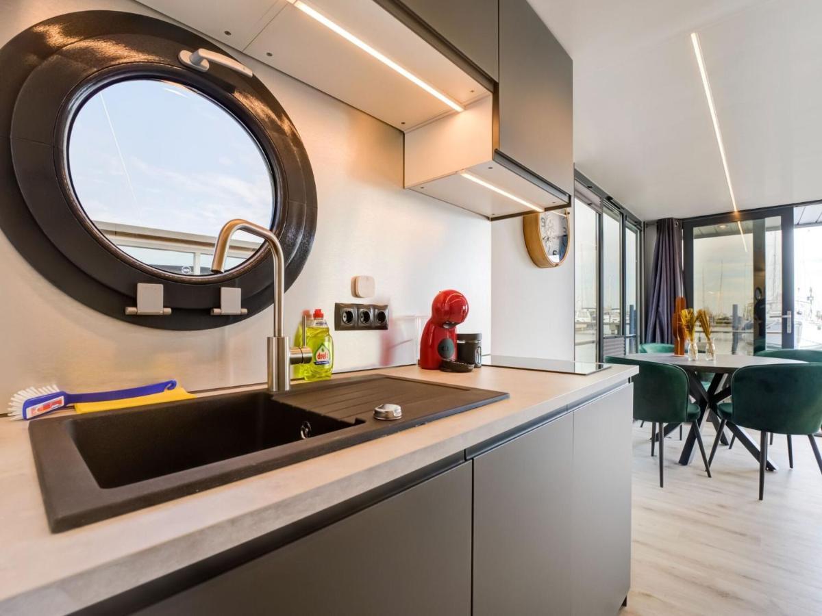 Hotel Beautiful Houseboat In Marina Of Volendam Esterno foto
